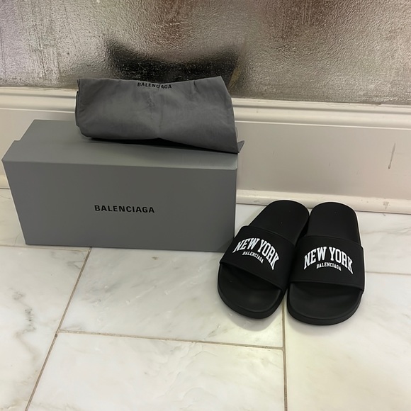 Balenciaga Slides - Picture 1 of 6